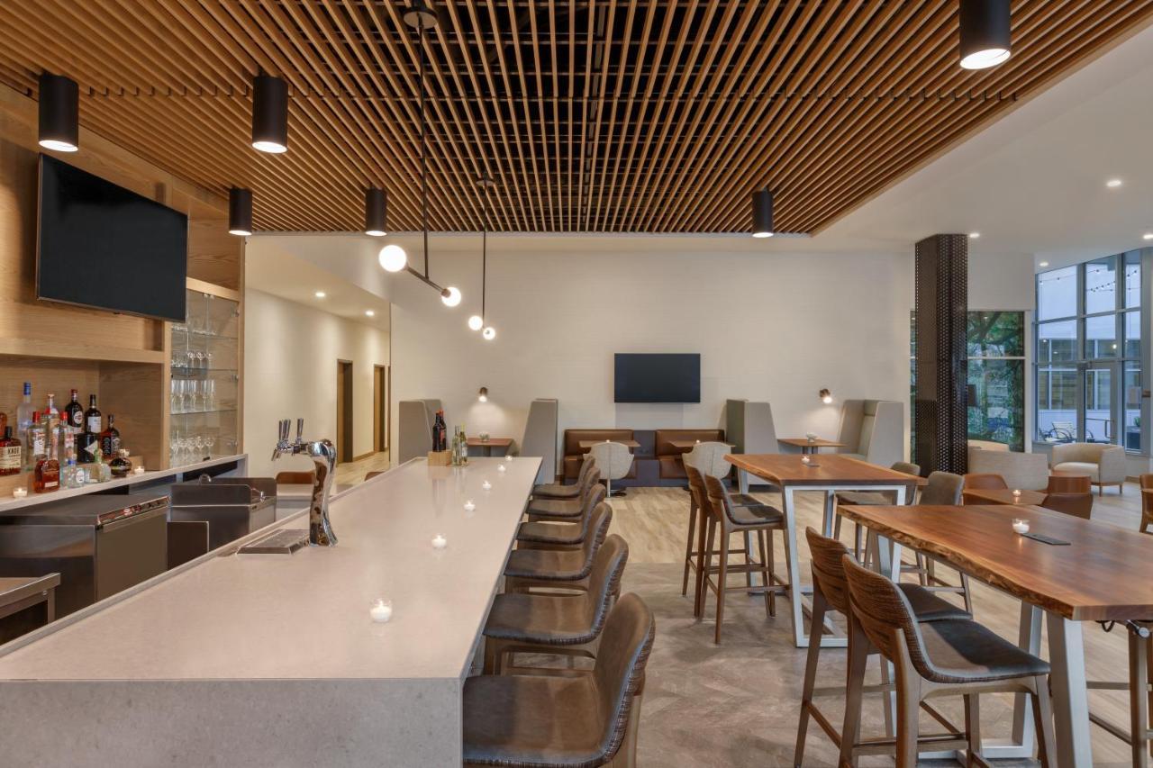 Even Hotels Rochester - Mayo Clinic Area By Ihg Bagian luar foto
