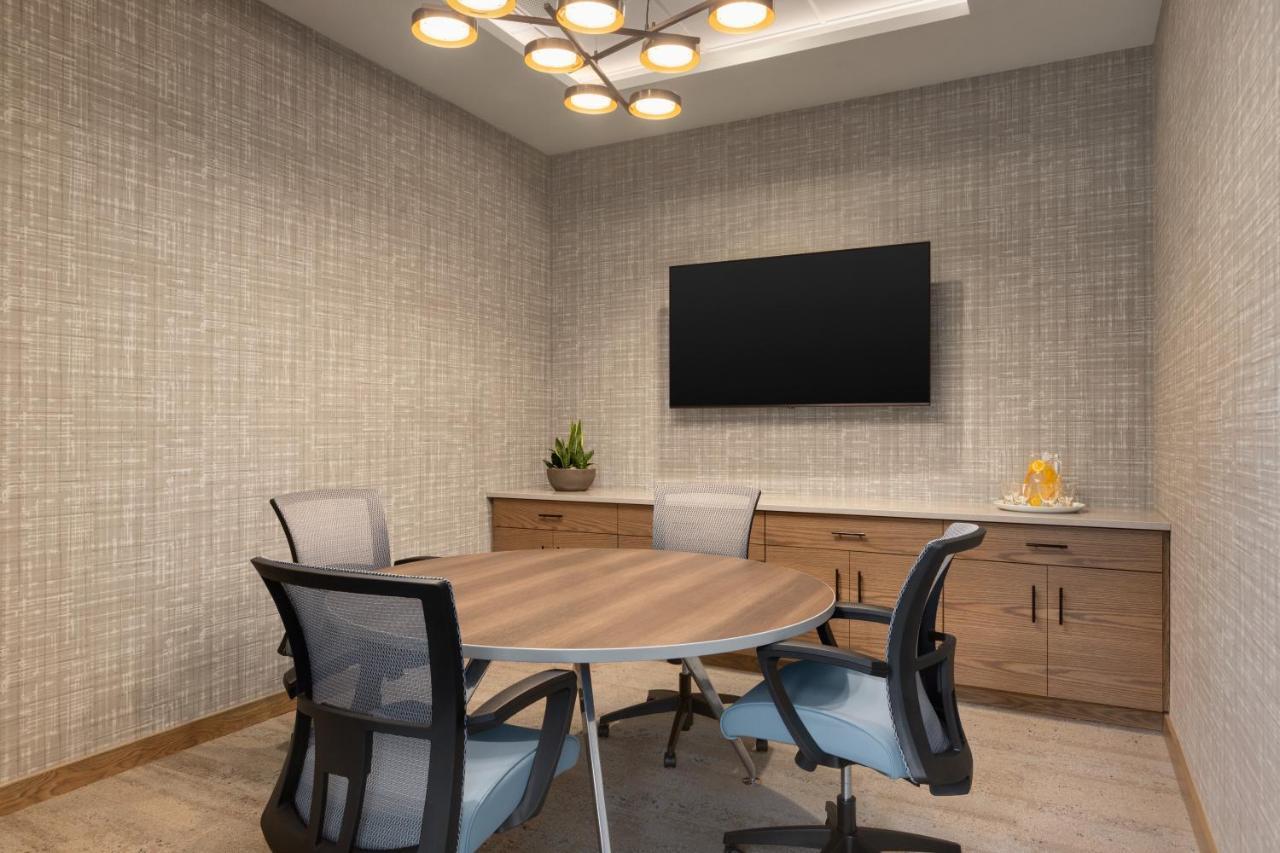 Even Hotels Rochester - Mayo Clinic Area By Ihg Bagian luar foto
