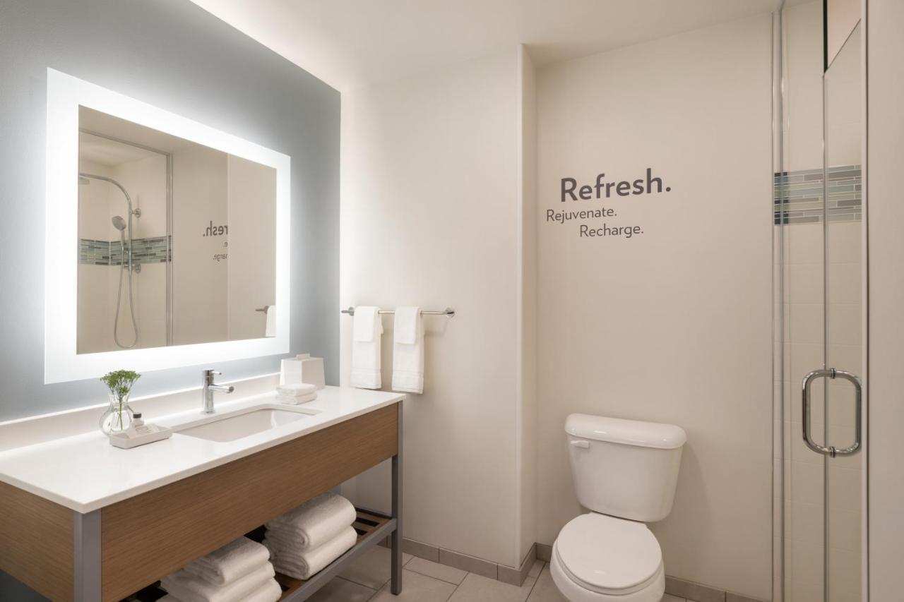 Even Hotels Rochester - Mayo Clinic Area By Ihg Bagian luar foto