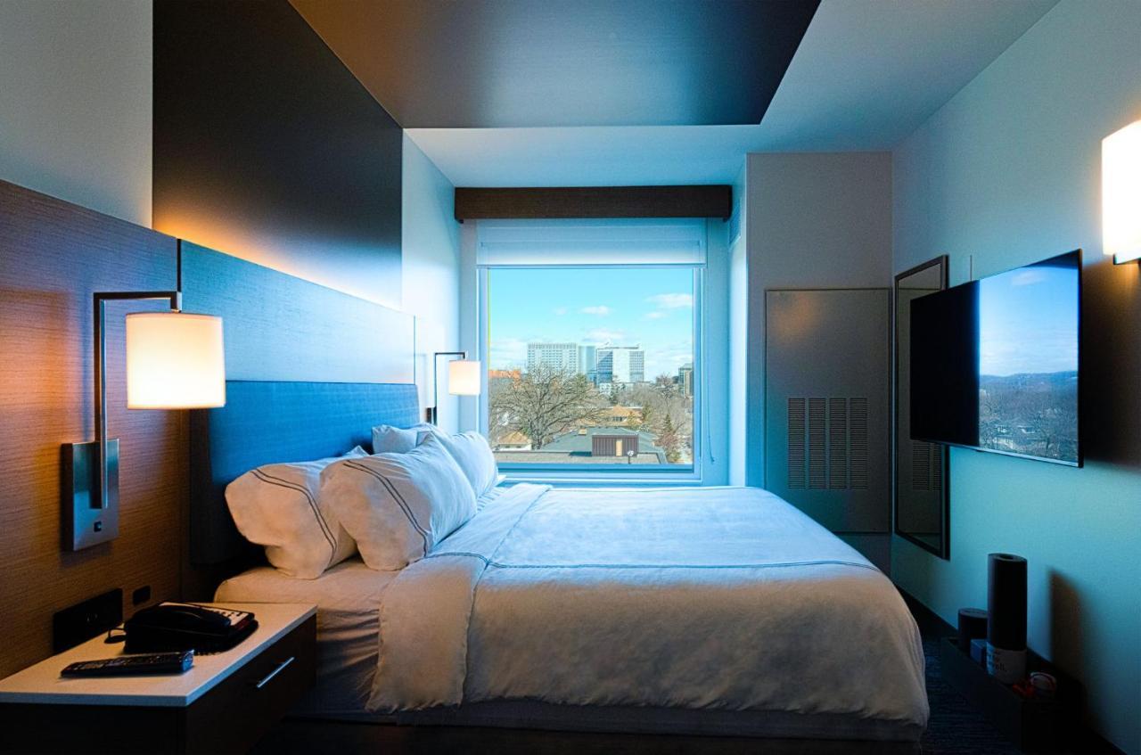 Even Hotels Rochester - Mayo Clinic Area By Ihg Bagian luar foto