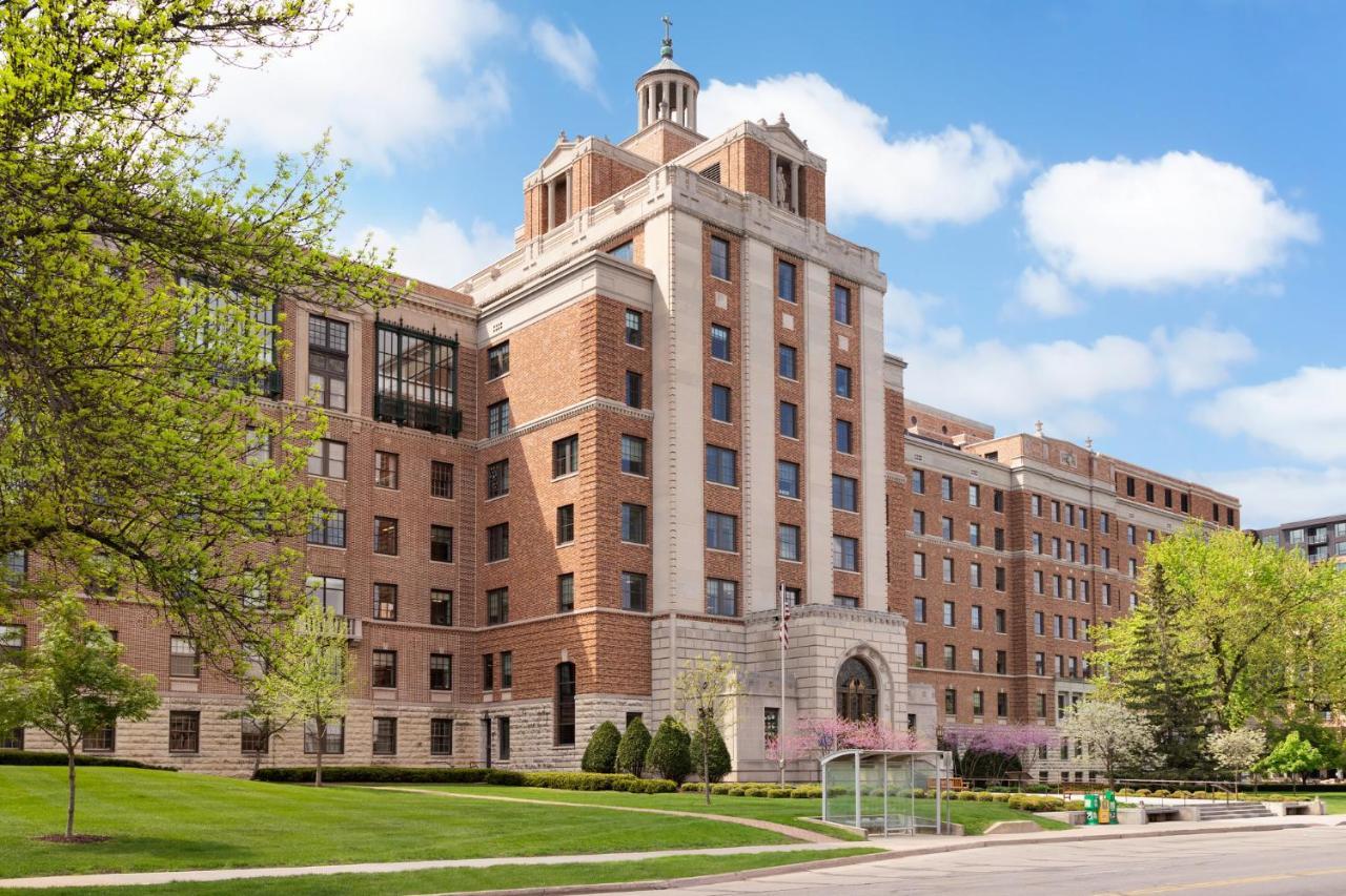 Even Hotels Rochester - Mayo Clinic Area By Ihg Bagian luar foto